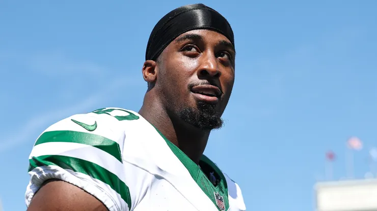 Breece Hall #20 of the New York Jets.