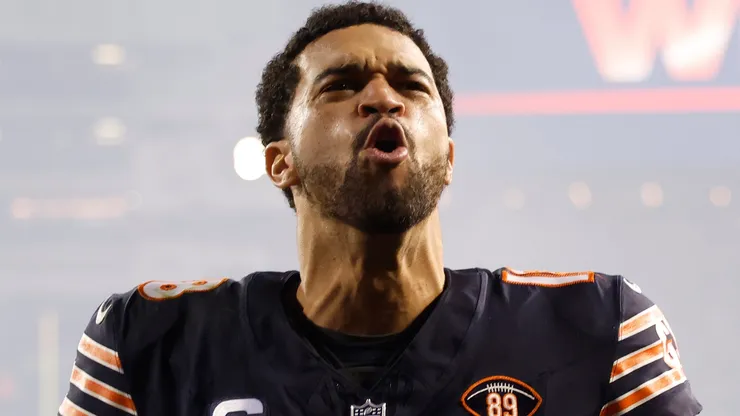 Caleb Williams #18 of the Chicago Bears celebrates.