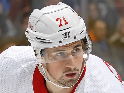 Larkin reportedly ready to take action against Red Wings