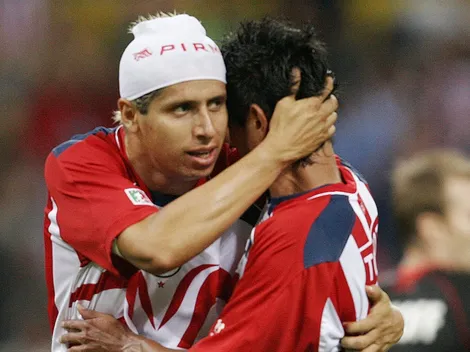 Santi Giménez tiene a su ídolo en Chivas 