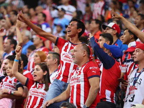 La emotiva salida de la afición tras la victoria | Video