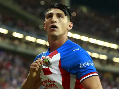 Alan Pulido vuelve a ilusionar en Chivas