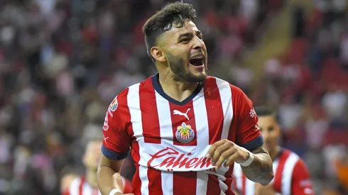 Alexis Vega muestra un gesto de verdadero grande en Chivas ¡CÓMO ÍDOLO!