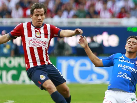 El temerario empujón del Oso González al árbitro 