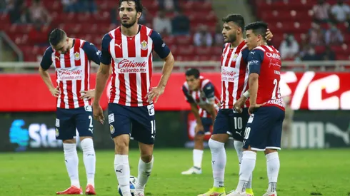 Noticias de chivas hoy 11 de abril: Inventos de Paunovic; ¿Y si van por Cota?; Vega y Beltrán, enojados