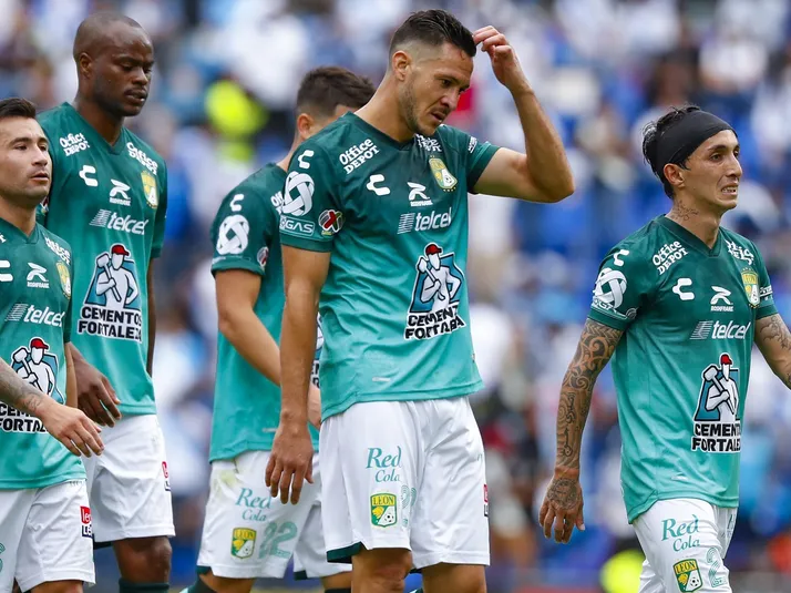 Una baja más para León