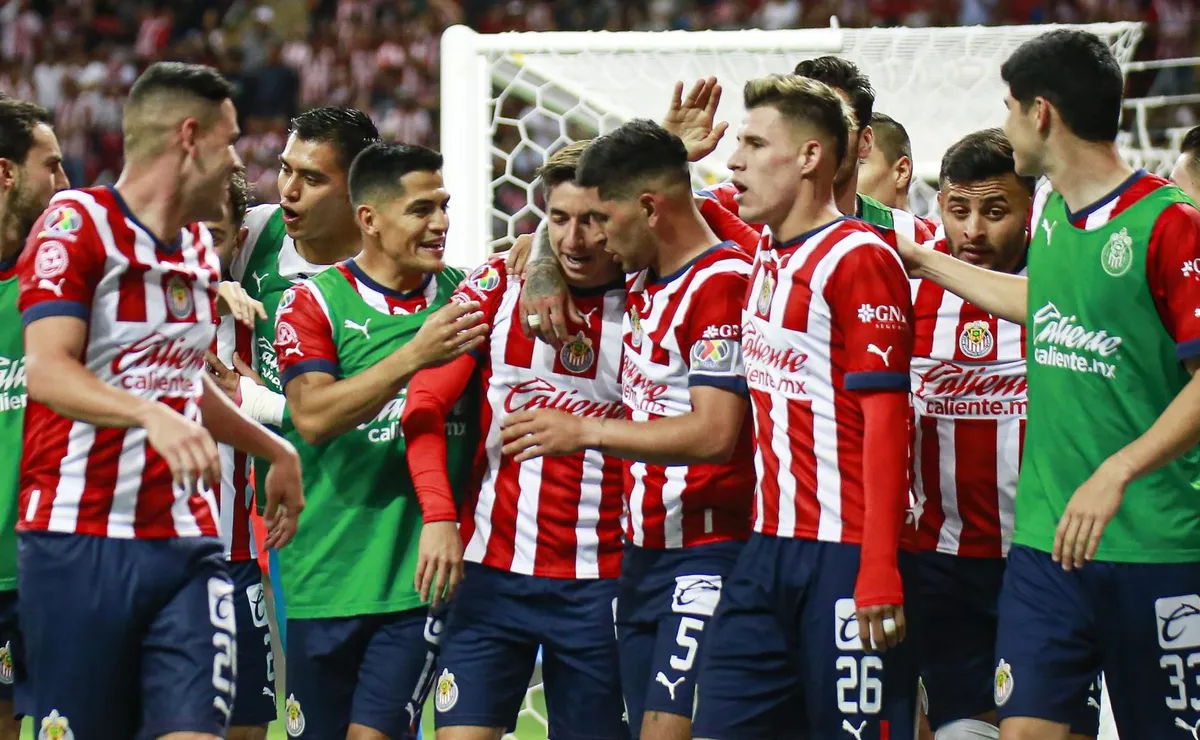 La buena noticia para Chivas antes de enfrentar a América por las ...