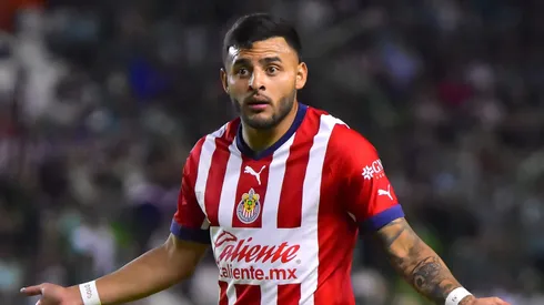 ¡SE CREE LUIS MIGUEL! Desplante de Diego Boneta para la esposa de Alexis Vega de Chivas