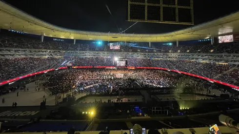 El Estadio Akron recibió a unas 60 mil personas para presenciar el combate de Canelo Álvarez
