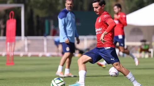 Pérez Bouquet no tendría cabida en este Apertura 2023 con Chivas y se iría cedido