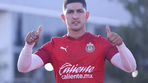 El capitán de las Chivas se volvió viral en redes sociales con una épica reacción en la pretemporada