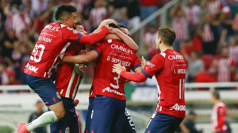 Noticias de Chivas hoy 15 de junio: Precio por Vega; desaparece de Pretemporada; Marín, un chivahermano