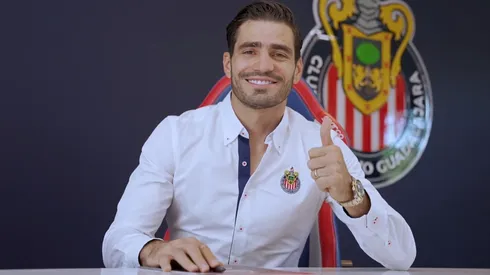 Antonio Briseño pronunció un sentido discurso dedicado a la afición de Chivas tras su renovación