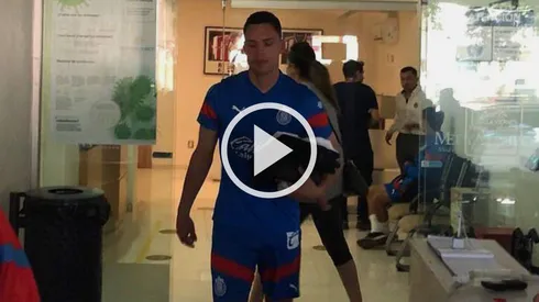 El portero Óscar Whalley pasó las pruebas físicas en la clínica del doctor Rafael Ortega