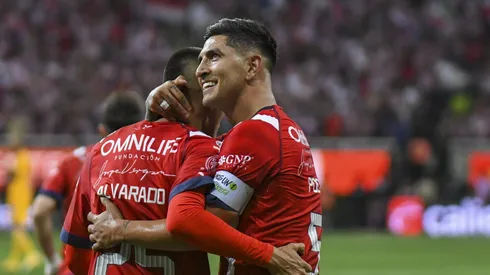 Se confirmó la complicada situación de los fichajes de Chivas para el Apertura 2023