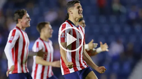 El Tepa González coronó la celebración del Campeón de Campeones con una hermosa petición