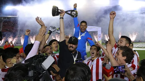 Amaury Vergara celebró junto al Tapatío.