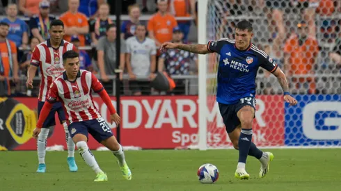 Brandon Vázquez convirtió tres goles ante Chivas