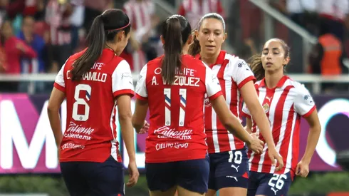 Así forman Chivas y Santos Laguna.