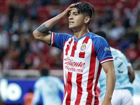 El motivo que frena el fichaje de Alan Pulido por Chivas