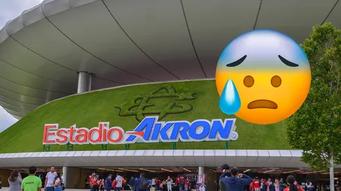Así luce el campo de juego del estadio Akron de Chivas.