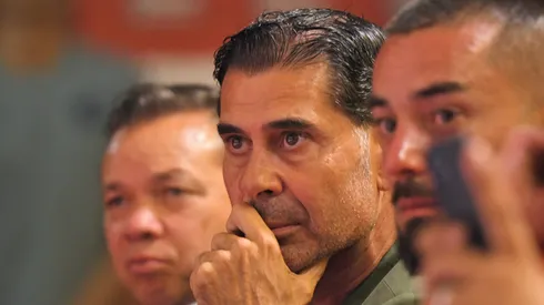 Fernando Hierro vuelve a ser elogiado por la afición.