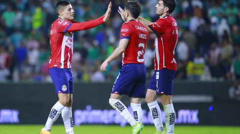 Antonio Briseño fue una de las dos figuras de Chivas que engalanaron el 11 ideal de la Jornada 1