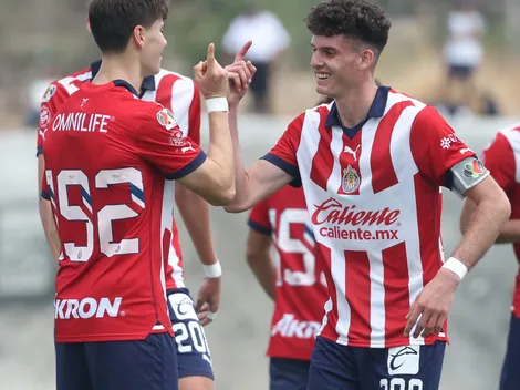 División de honores en el debut