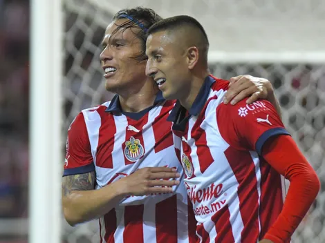 Épico festejo de Chivas por el gol de Roberto Alvarado