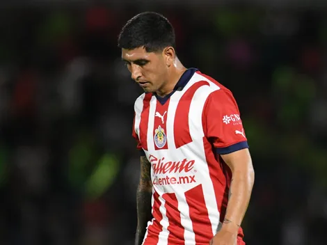 Chivas ganó, pero los fanáticos estallaron contra el Pocho Guzmán