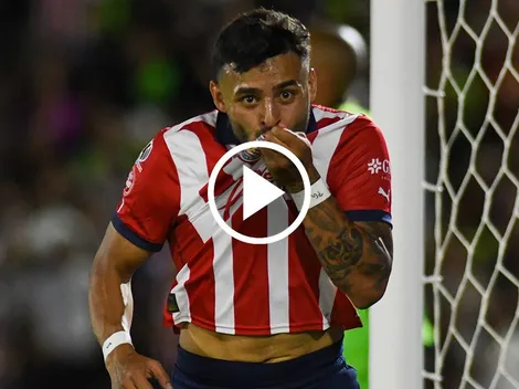 Alexis Vega y su particular festejo tras anotar para Chivas