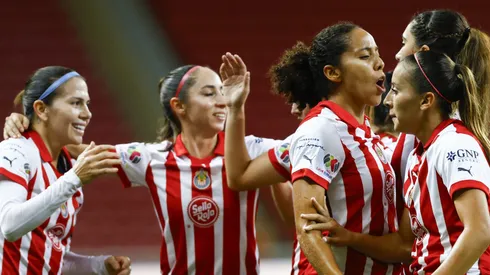 Chivas Femenil superó a Rayadas.