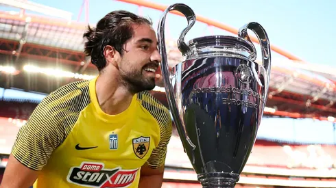 Rodolfo Pizarro clave en la victoria del AEK Atenas.