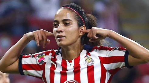 Caro Jaramillo cumple años y en Chivas Femenil recibió un bestial pastelazo.
