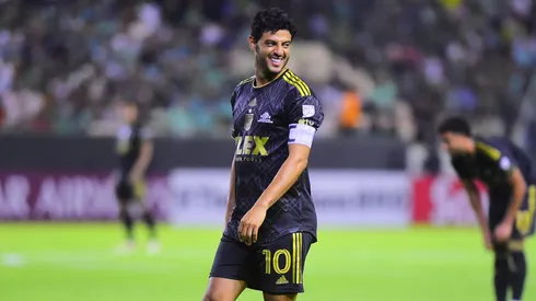 ¿Juega Carlos Vela ante Monterrey?