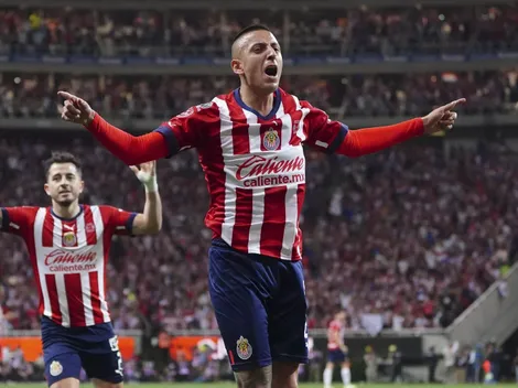 Afición de Chivas estalló luego de que el Piojo se haya disfrazado
