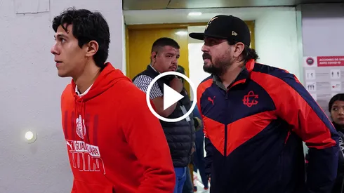 Amaury Vergara nunca había reaccionado ante jugadores de Chivas como tras la derrota con Mazatlán