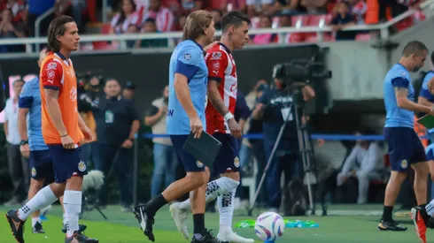 Claudio Arzeno se encara con afición de Chivas que atacaba al Chicote Calderón