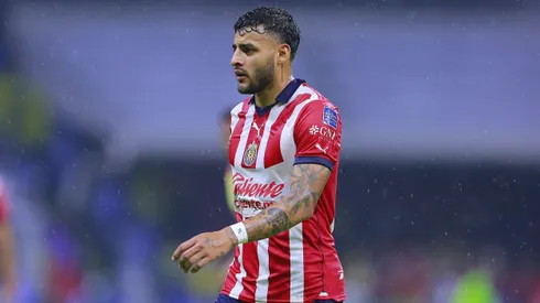 Alexis Vega no sería titular ante Pumas