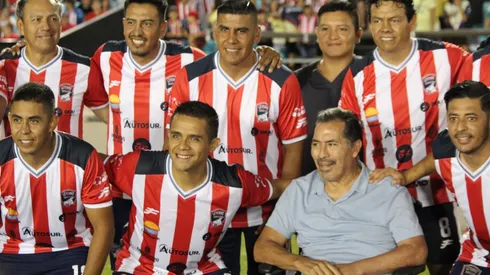 La aparición de Benjamín Galindo como entrenador acaparó la atención de la afición de Chivas en Cancún