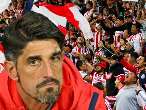 Previo al juego, afición de Chivas estalla contra Veljko Paunovic