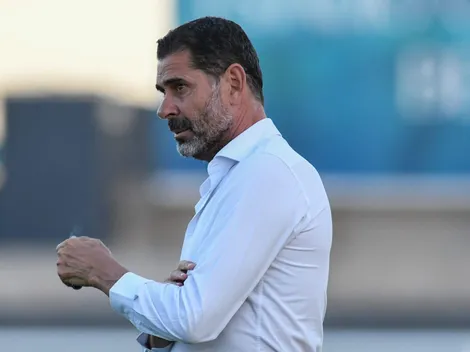 Fernando Hierro regaña a la prensa y evade temas de Chivas