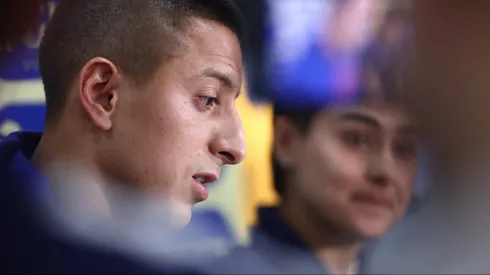 Roberto Alvarado enfrentó su queja y fue apoyado por la afición de Chivas