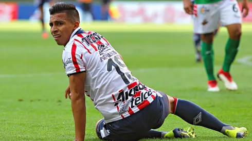 Ángel Sepúlveda lanza dardo a Chivas.