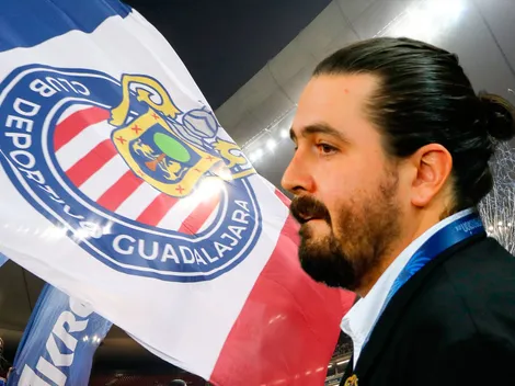 Amaury Vergara es duramente criticado por la afición de Chivas