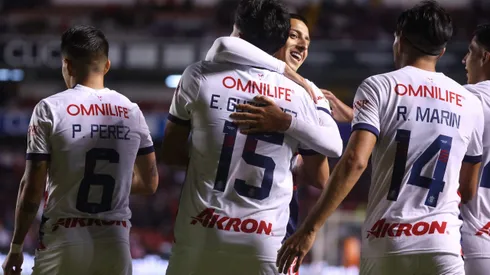 Érick Gutiérrez y Roberto Alvarado encaminaron la victoria de Chivas en Querétaro