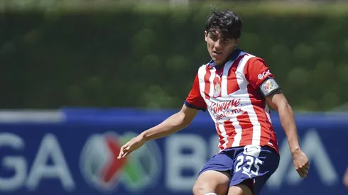 ¿Quién es Isaac Martínez, el defensor de Chivas citado a la Selección Mexicana Sub-17?