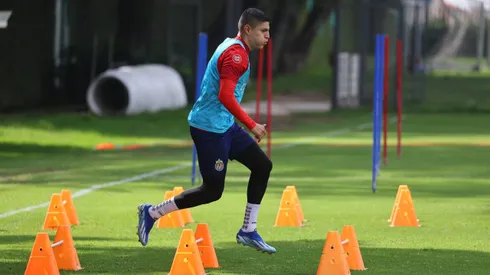 Ronaldo Cisneros evitó polémicas y resaltó su trabajo como suplente en Chivas