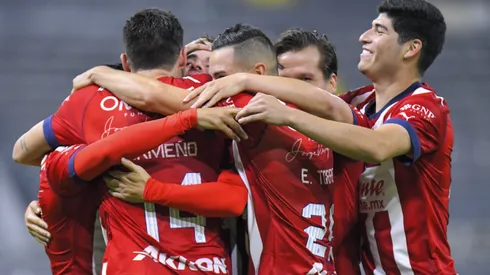 Guadalajara goleó a Santos Laguna en su última presentación como anfitrión en el Estadio Jalisco