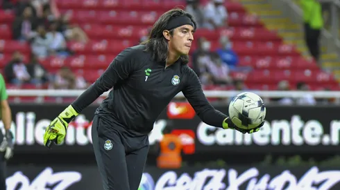 No quieren a Alexis Vega: Adiós al intercambio de Chivas con Santos Laguna por Carlos Acevedo